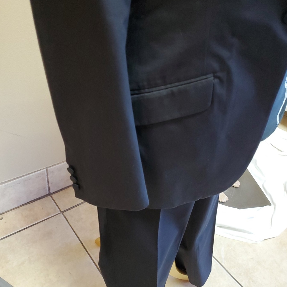 Alexander McQueen Tuxedo - Picture 4 of 16